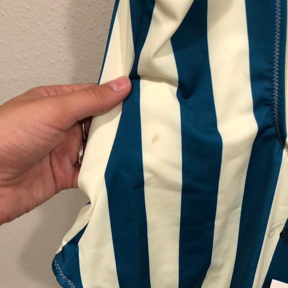 SOLD ❌ Solid & Striped • Striped one piece - Picture 8 of 8